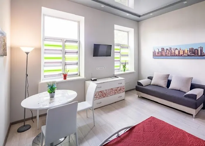 біля вокзалу подобово по вулиці коротка 11 сучасна після ремонту Appartement *